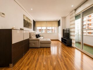 Flat in Nou Altabix. Vivienda de 3 dormitorios con terraza, garaje y urbanización en