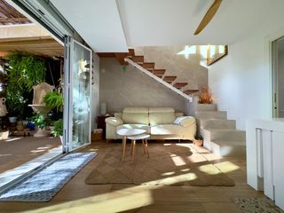 Casa a schiera in Urbanizacion marina-josefina 2036. Adosado completamente reformado con terraza, placas solares y vi