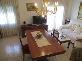 Appartement à Carrer de la font d'en canyelles 70. Piso ideal para dividir en vivienda y negocio