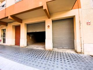 Locale commerciale in Francesc moragues i barret 13. Local com. en venta en parellada.