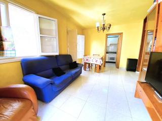Pis a Baró de rocafort 2. Piso en venta en pueblo, 2 dormitorios.