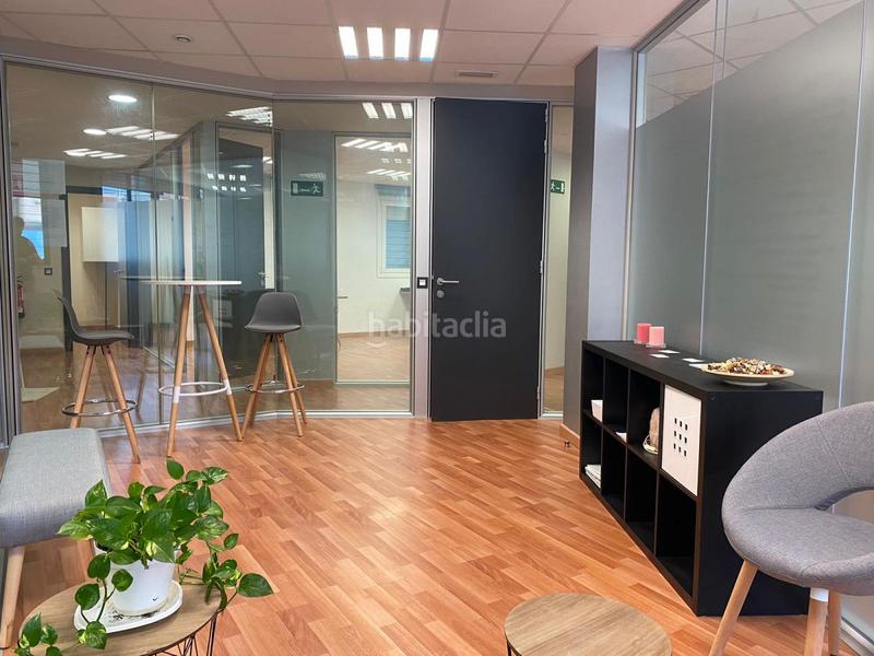 Foto 0fa0a3c6-1017-4200-a103-501bc0235011. Alquiler local comercial en foix 32 local com. en alquiler en pueblo, 5 despachos. en Cambrils