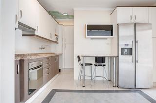 Appartamento in Canovelles. Piso de dos dormitorios y terraza superior