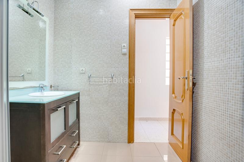 Foto c2fbe653-30f0-4cc1-812e-f9e39982ec45. Pis a Canovelles