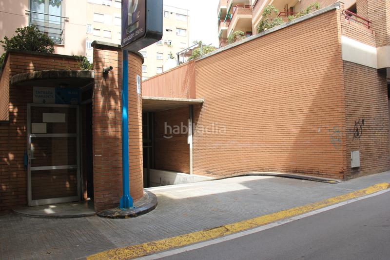 Foto 5f3181d3-caac-485e-9503-6b20d58fd724. Posto auto in plaça onze de setembre 11 in Centre Granollers