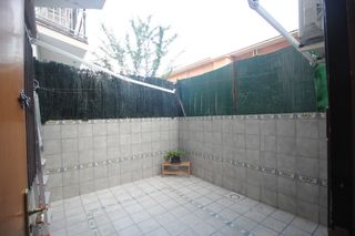 Affitto Appartamento  Carrer de navarra. Planta baixa amb pati