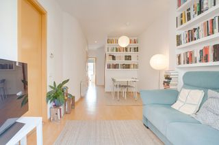Etagenwohnung  Carrer d'agustín argüelles. Pis amb balcó i terrassa al centre de mataró