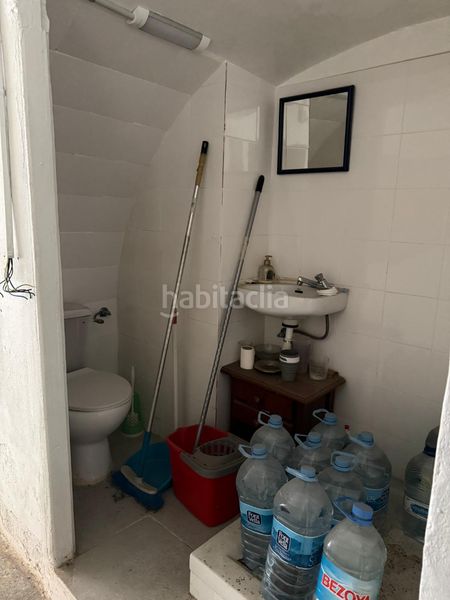 Foto 1120c432-dcf4-4301-bac2-f6f3cbee2f1e. Local comercial a Raval Barcelona