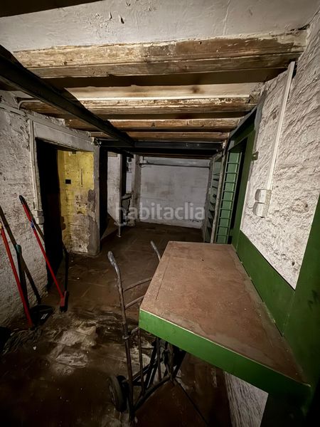 Foto b6d7354e-1d56-456e-aba7-daa72d6b210f. Local comercial a Raval Barcelona
