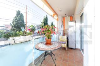 Apartament a Cunit Residencial. Cerca de la costa con piscina y parking