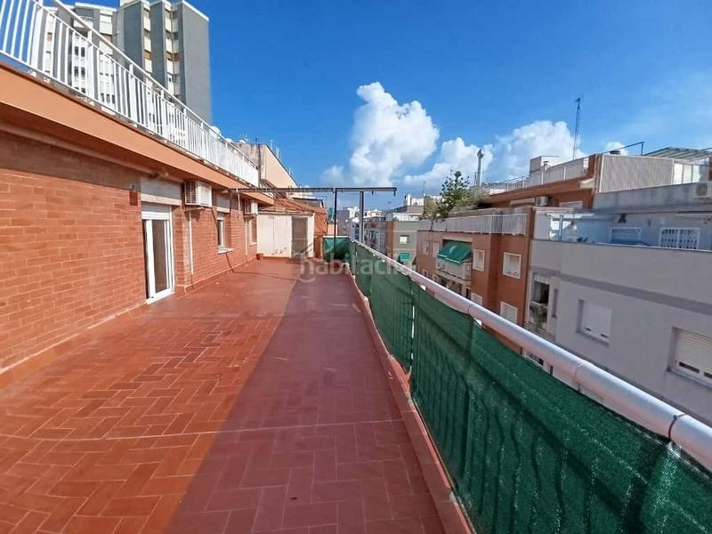 Foto 6cf18a07-8335-4a7a-a000-80f73d6fb6f6. Àtic amb calefacció aparcament a Ciutat Cooperativa-Molí Nou Sant Boi de Llobregat