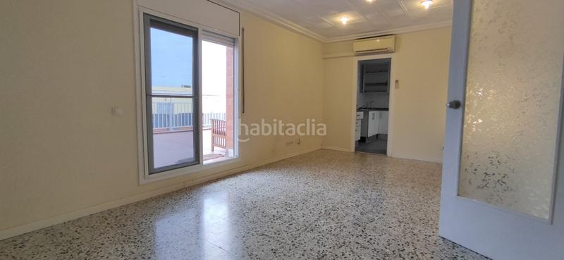 Foto 76cd1b97-4ad9-4cbf-acbc-15292473bc73. Ático  con ascensor y terraza a nivel en Ciutat Cooperativa-Molí Nou Sant Boi de Llobregat