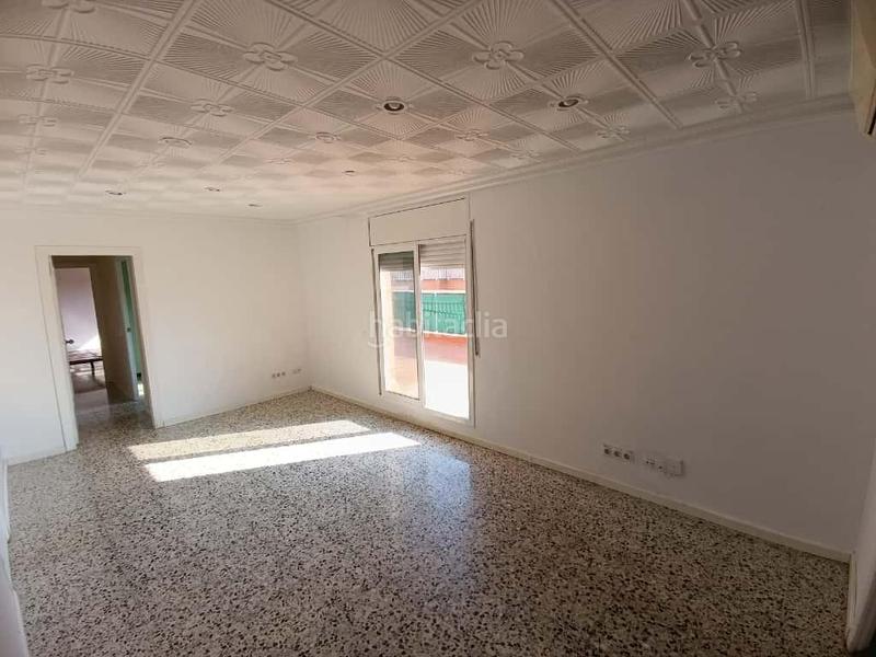 Foto e531acbd-e6b7-4afa-860f-33652e6b2cba. Àtic amb calefacció aparcament a Ciutat Cooperativa-Molí Nou Sant Boi de Llobregat