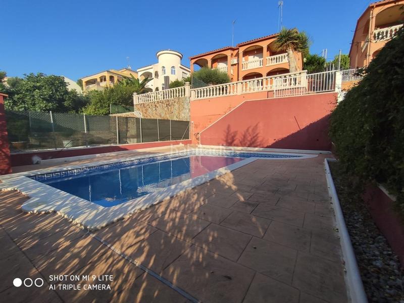 Foto f5fd52f8-249b-4c57-9b93-608109c56d35. Rent towny house with heating parking pool in Segur de Calafell nucli urbà Segur de Calafell
