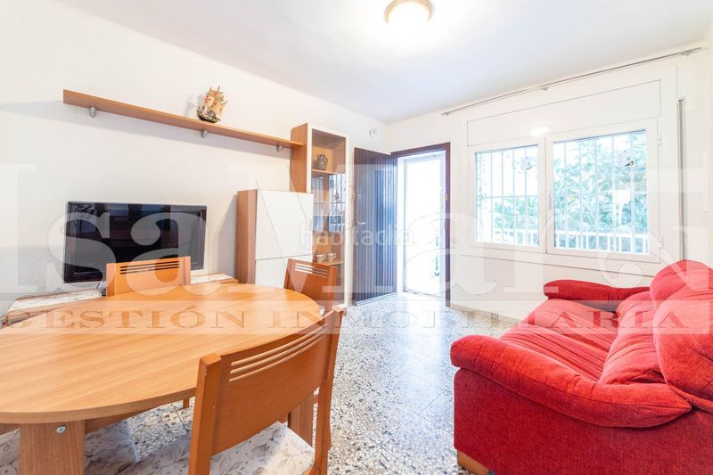 Foto 4aa9bfae-1059-40fb-b939-a4fc9e6e4ee1. Pis a Segur Platja Segur de Calafell