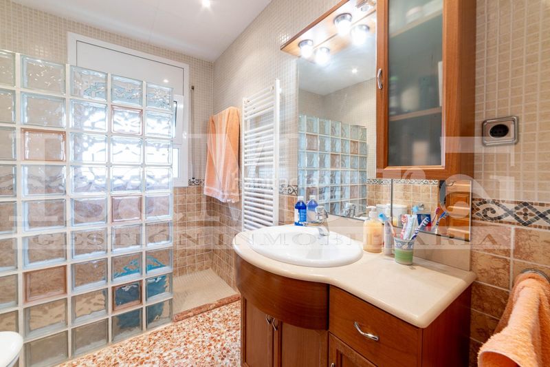 Foto 79753083-326f-4808-9c4d-e27f0eb6ad25. Casa a calle Bellvei 8 a Bellvei