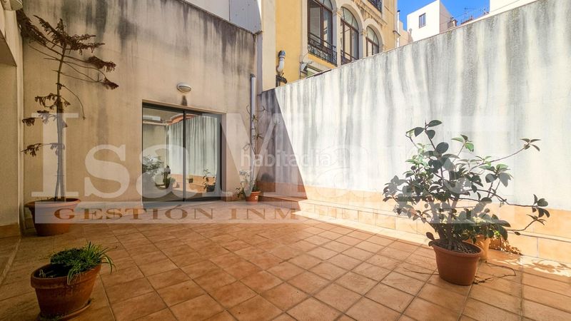 Foto 555f581d-21f9-4a27-8cec-d42209e0ebbb. Local comercial a Centrevila Vilanova i la Geltrú