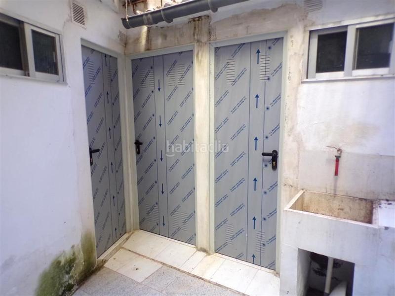 Foto a5813693-976e-4428-9d7f-16aa24b9f871. Location local commercial dans Castalla