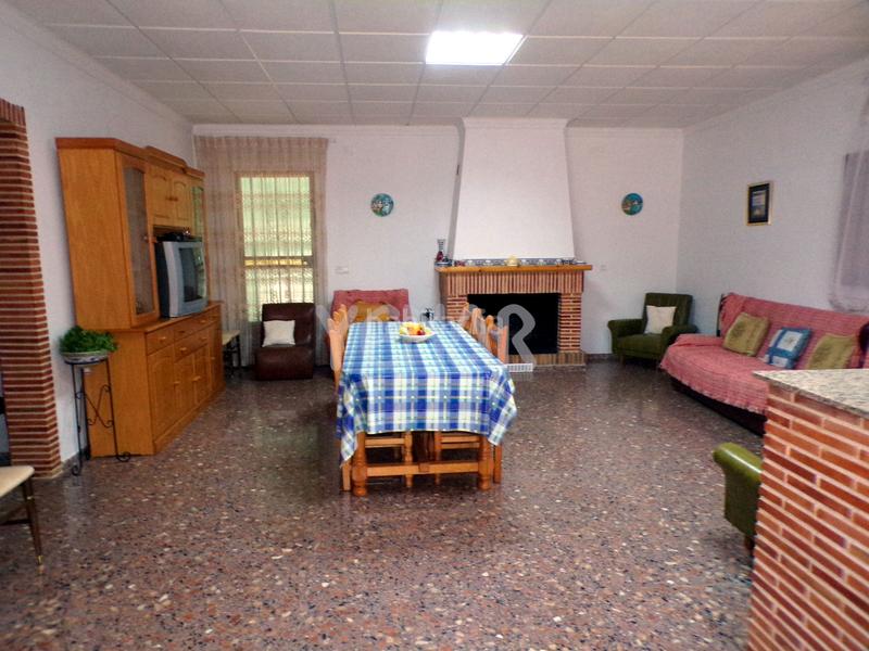 Foto b9a7818a-18d7-44dd-a7c9-67043e622ab1. Chalet con piscina in Castalla