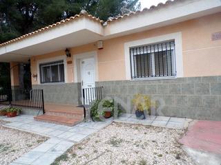 Xalet a Tibi. Chalet en urbanización terol