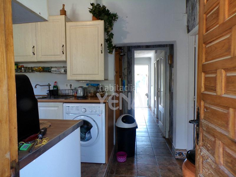 Foto e3341521-41b8-43c4-a417-ae3ea3701800. Masia amb xemeneia a Ibi