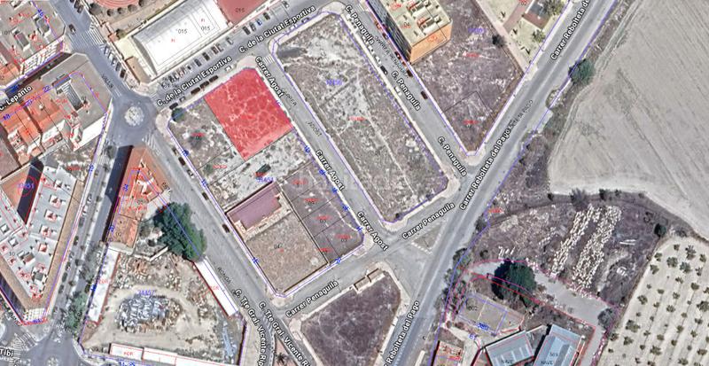 Foto 36af7bab-8273-45e8-a5f5-add19072d750. Terreny residencial a carrer agost 3 a Castalla