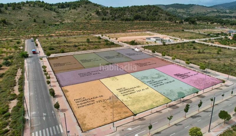 Foto 357c598d-f4d3-4e31-a58a-7ac3b7eb79e7. Terrain résidentiel dans Ibi