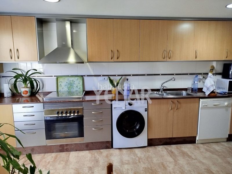 Foto dd78e5b8-90bd-4ce3-84eb-297a9b6218dc. Duplex con riscaldamento in Castalla