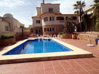 House in Castalla. Casa en castalla internacional