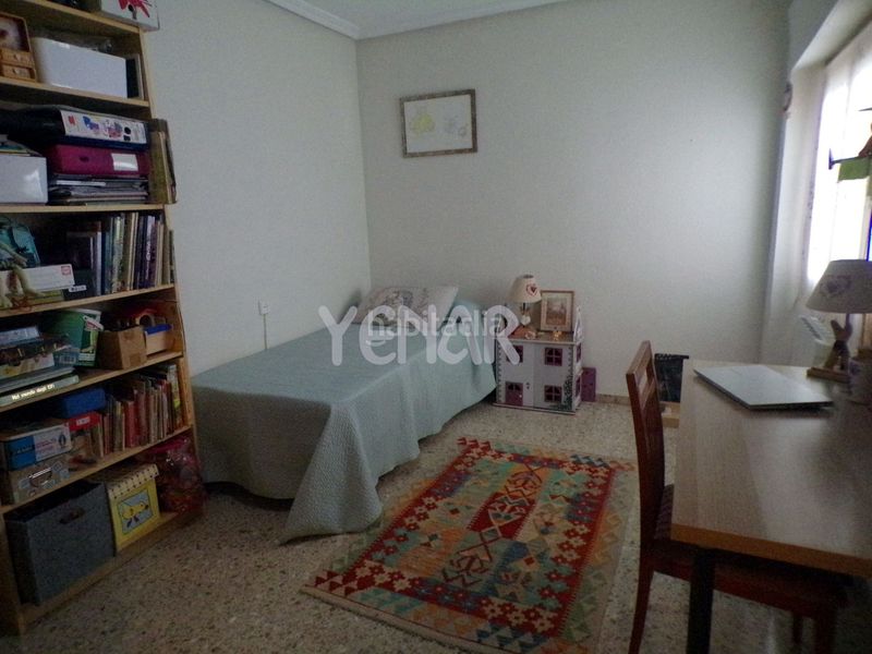 Foto d358b685-92ea-40fd-98f6-c18144836d09. Pis a Castalla