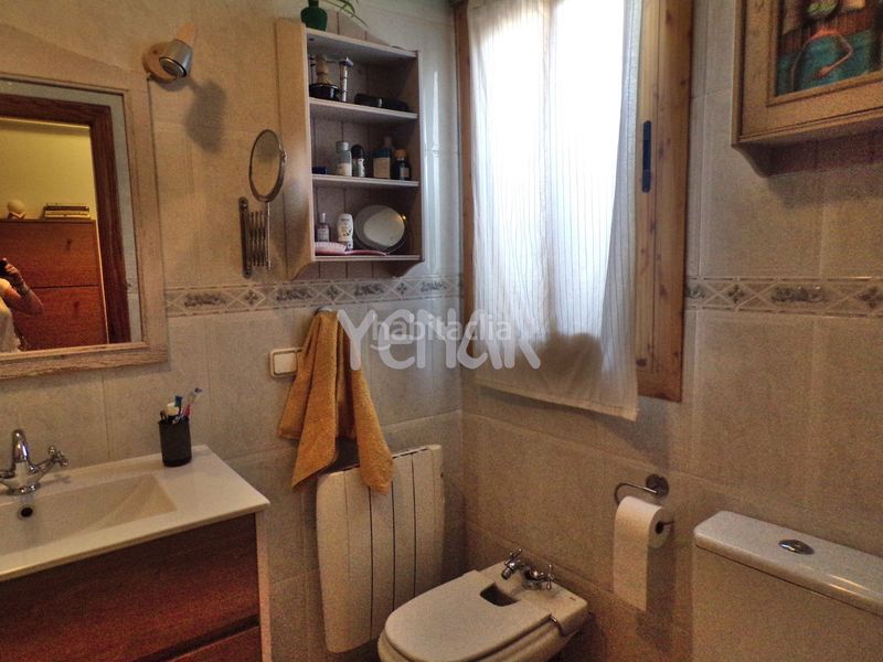 Foto f4786638-42ee-4ee6-8574-d5859fa3b73f. Pis a Castalla
