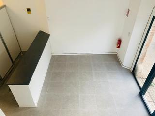 Lloguer Local Comercial  Calle don emilio ramón llin. Local comercial esquinero reformado de 194m2. altillo. 1 baño. 2