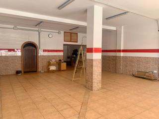 Local Comercial a Moncada. Local con posibilidad de vivienda