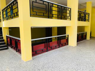 Lloguer Local Comercial  Carrer del doctor daniel durán. Local comercial esquinero de 351m2 distribuido en 3 alturas y so