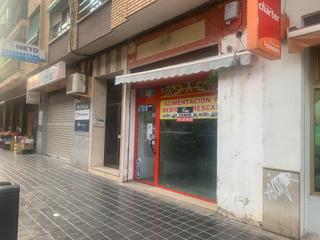 Local Comercial a Carrer badia 100. Local comercial 147m2 a reformar uso comercial y vivienda