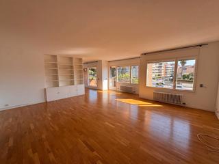Lloguer Pis  Via augusta. Piso exterior zona sarria disponibilidad inmediata
