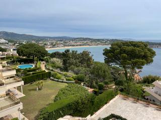 Apartament  Carretera de sant pol. Apartamento amueblado con vistas al mar