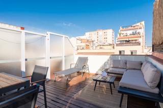 Miete Etagenwohnung  Carrer del comte borrell. Atico con terraza privada y amueblado en alquiler