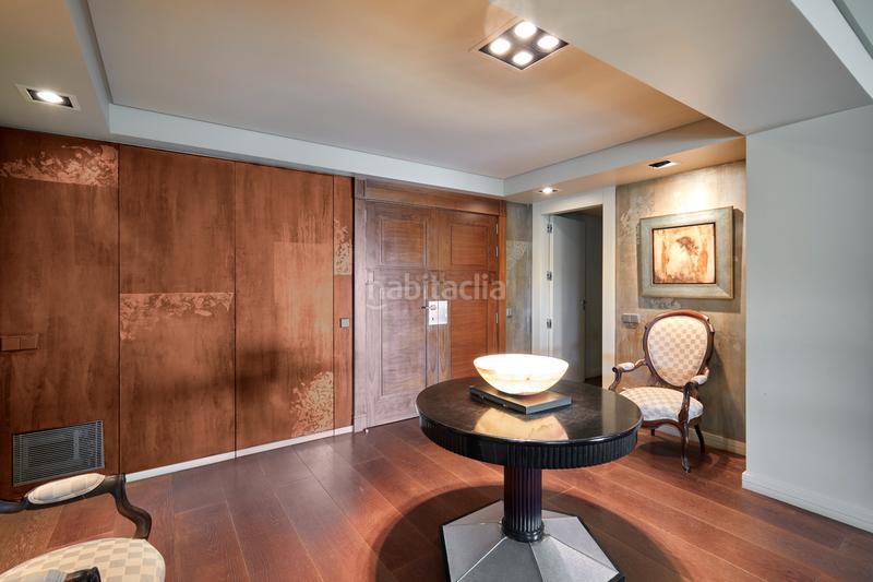 Foto b956d9a6-2117-450a-891e-b55066080e1f. Alquiler piso  amueblado zona alta alquiler con zona comunitaria vigilancia y parking en Barcelona