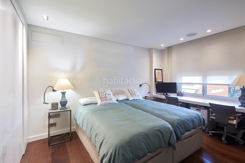 Foto e037f340-0025-4887-bc5f-abf649ddf2bf. Alquiler piso  amueblado zona alta alquiler con zona comunitaria vigilancia y parking en Barcelona