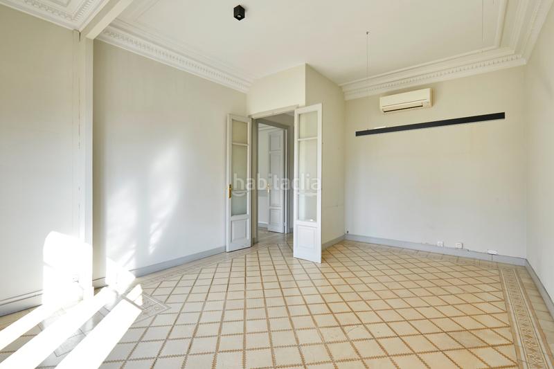 Foto f9ffd704-9a0a-4e85-85cc-1f74f6ab6d0b. Rent office space with heating in Sant Gervasi - Galvany Barcelona