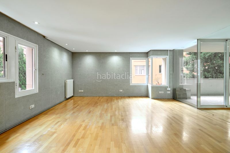 Foto 20496dd1-40c2-4348-baba-6c141dcdb913. Piso  en venta totalmente exterior a los 4 vientos en Tres Torres, . en Barcelona