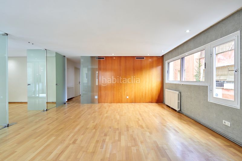 Foto 231a86c8-57ff-4586-8d6e-944cf0f75067. Piso  en venta totalmente exterior a los 4 vientos en Tres Torres, . en Barcelona