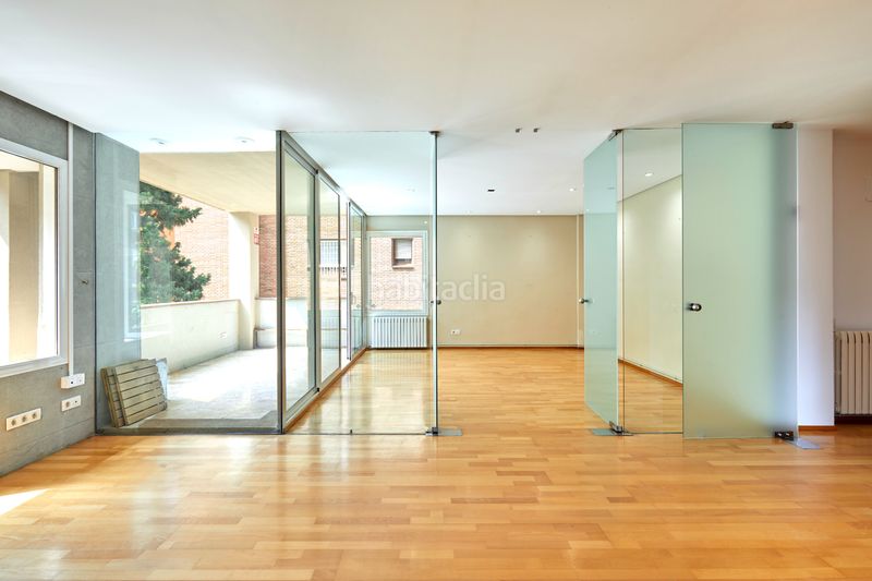 Foto 28963337-f94a-4c16-a654-066bd9706dc0. Piso  en venta totalmente exterior a los 4 vientos en Tres Torres, . en Barcelona
