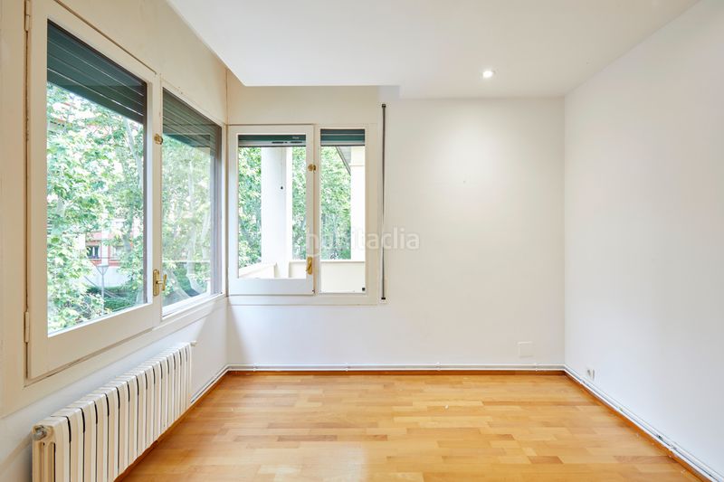 Foto 5e55d8cb-f8ac-4a1c-a59e-03eaaedbd211. Piso  en venta totalmente exterior a los 4 vientos en Tres Torres, . en Barcelona