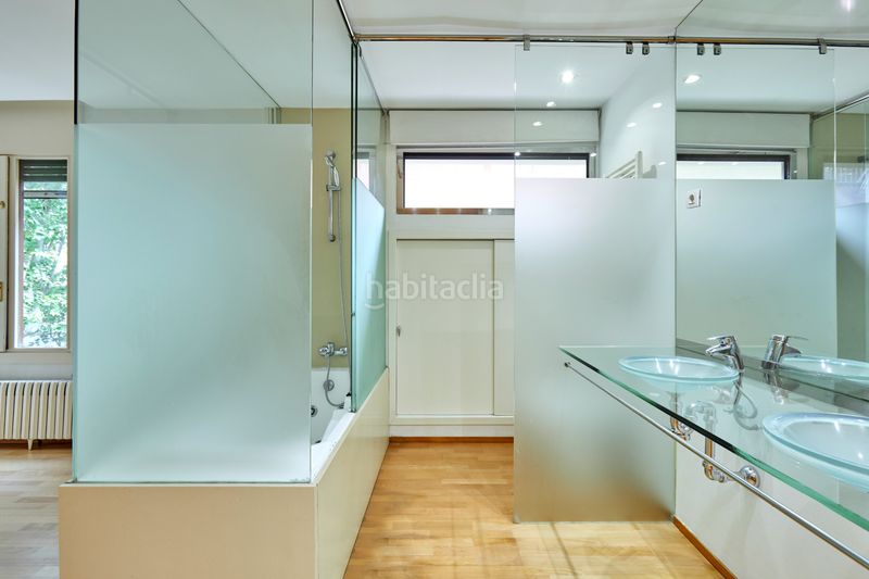 Foto 7fd355c9-fa4f-4f81-870a-a2b46694358c. Piso  en venta totalmente exterior a los 4 vientos en Tres Torres, . en Barcelona