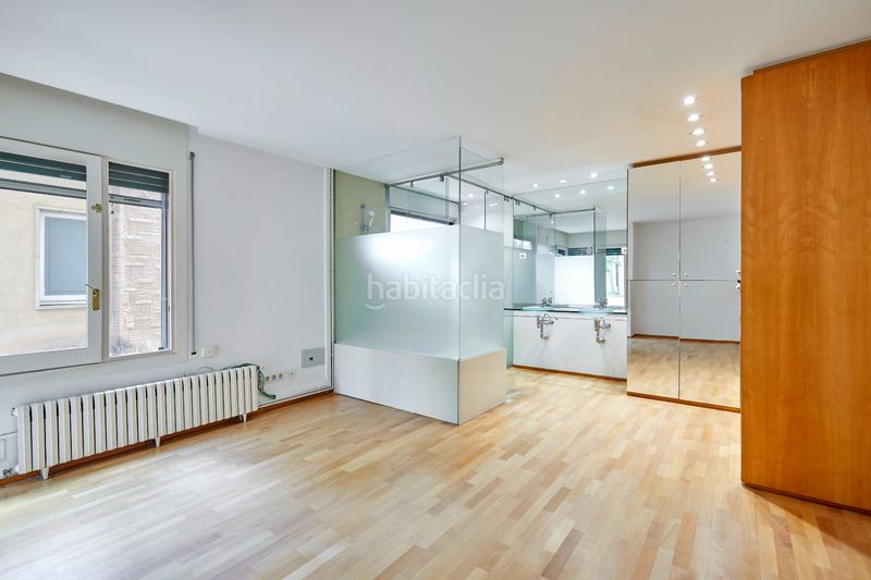 Foto c122f115-03fe-4c14-866f-51a48fffba33. Piso  en venta totalmente exterior a los 4 vientos en Tres Torres, . en Barcelona