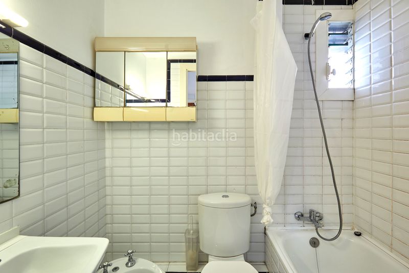Foto df261b07-ac7f-4d47-a8e8-71c2eba6d68d. Piso  en venta totalmente exterior a los 4 vientos en Tres Torres, . en Barcelona