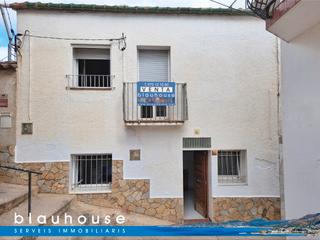Haus  Carrer del pi. Casa con patio en la villa