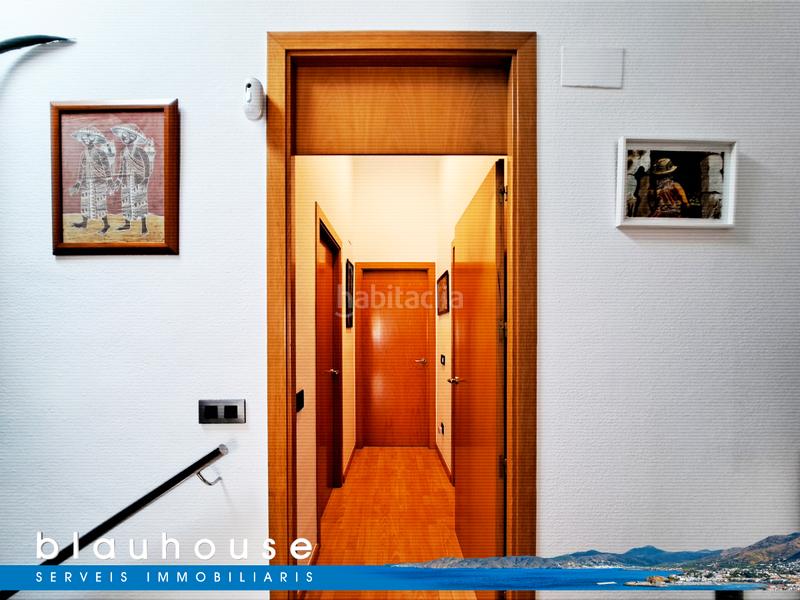 Foto ab276985-3874-4a66-96bd-f80e5ca29641. Casa adosada gran casa céntrica a 300m de la playa del puerto en Llançà